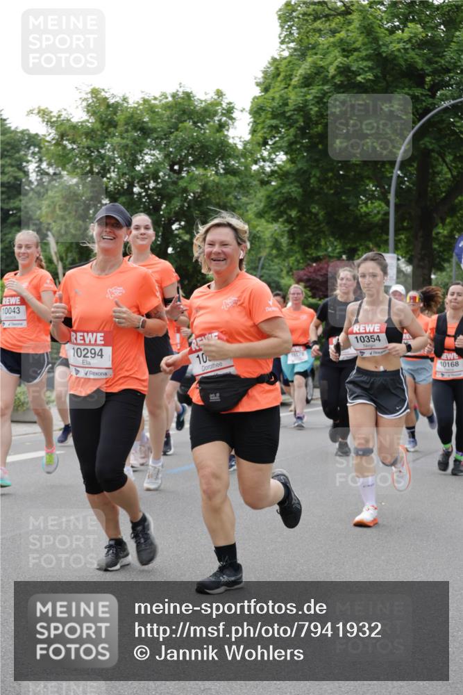 15.06.2025 - REWE Women's Run Jannik Wohlers http://msf.ph/oto/7941932 15.06.2025 08:28:27 Laufen 10043, 10294, 10, 10178, 10354, 10168 meine-sportfotos.de