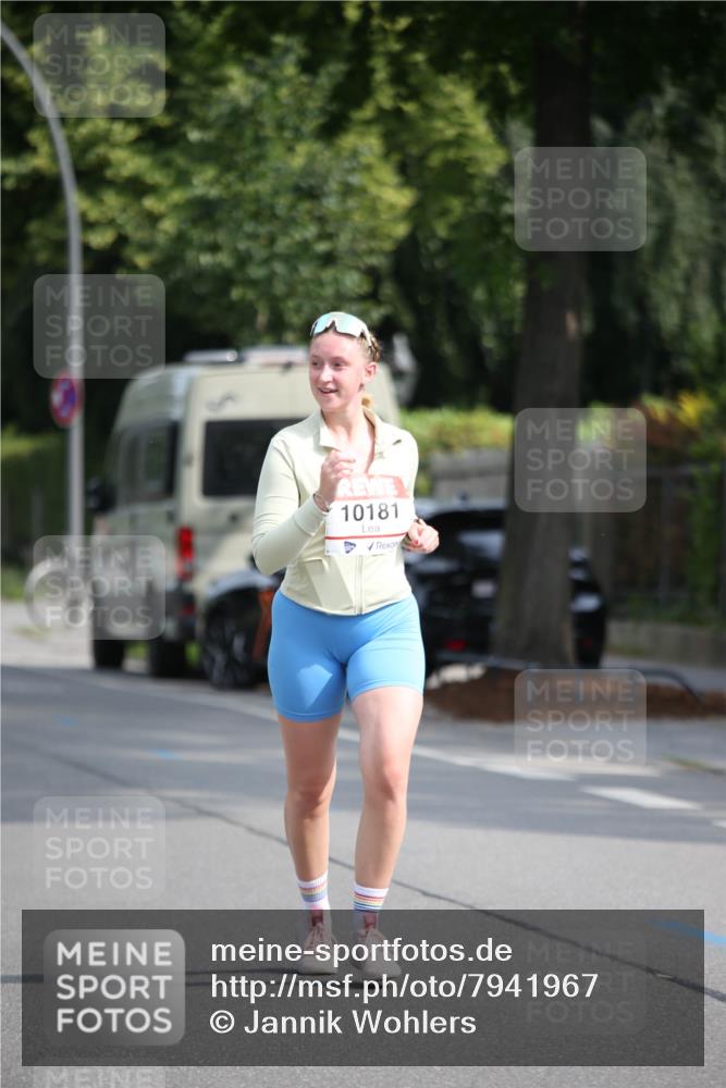 15.06.2025 - REWE Women's Run Jannik Wohlers http://msf.ph/oto/7941967 15.06.2025 09:59:48 Laufen 10181 meine-sportfotos.de