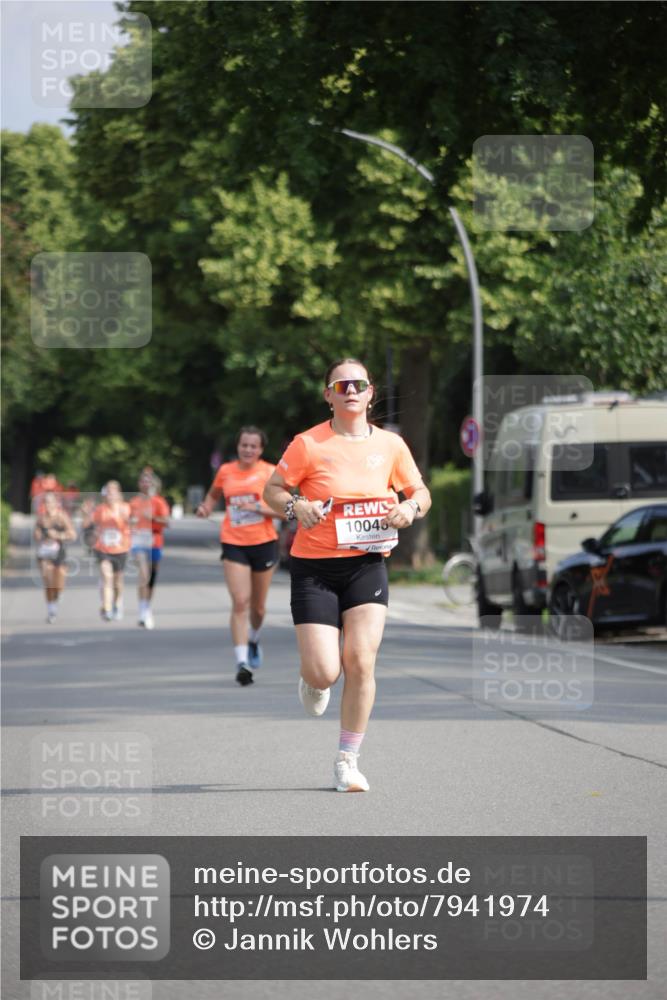 15.06.2025 - REWE Women's Run Jannik Wohlers http://msf.ph/oto/7941974 15.06.2025 08:46:34 Laufen 10043 meine-sportfotos.de