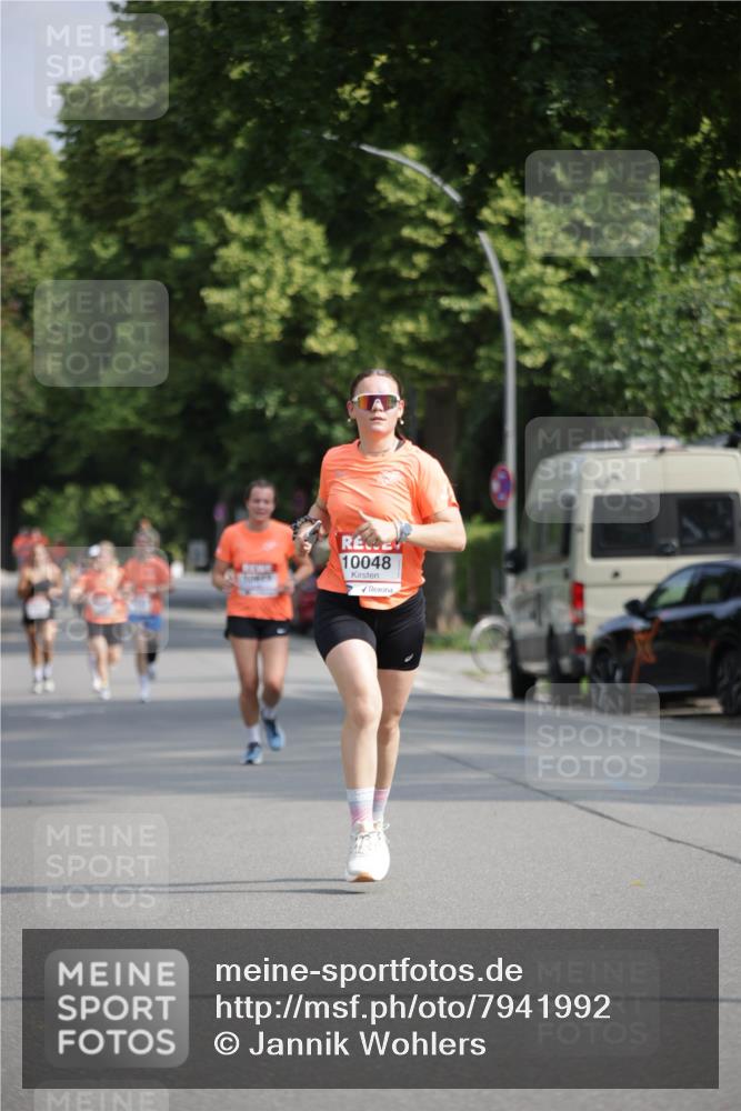 15.06.2025 - REWE Women's Run Jannik Wohlers http://msf.ph/oto/7941992 15.06.2025 08:46:34 Laufen 10048 meine-sportfotos.de