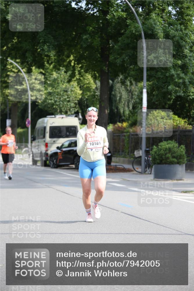 15.06.2025 - REWE Women's Run Jannik Wohlers http://msf.ph/oto/7942005 15.06.2025 09:59:48 Laufen  meine-sportfotos.de