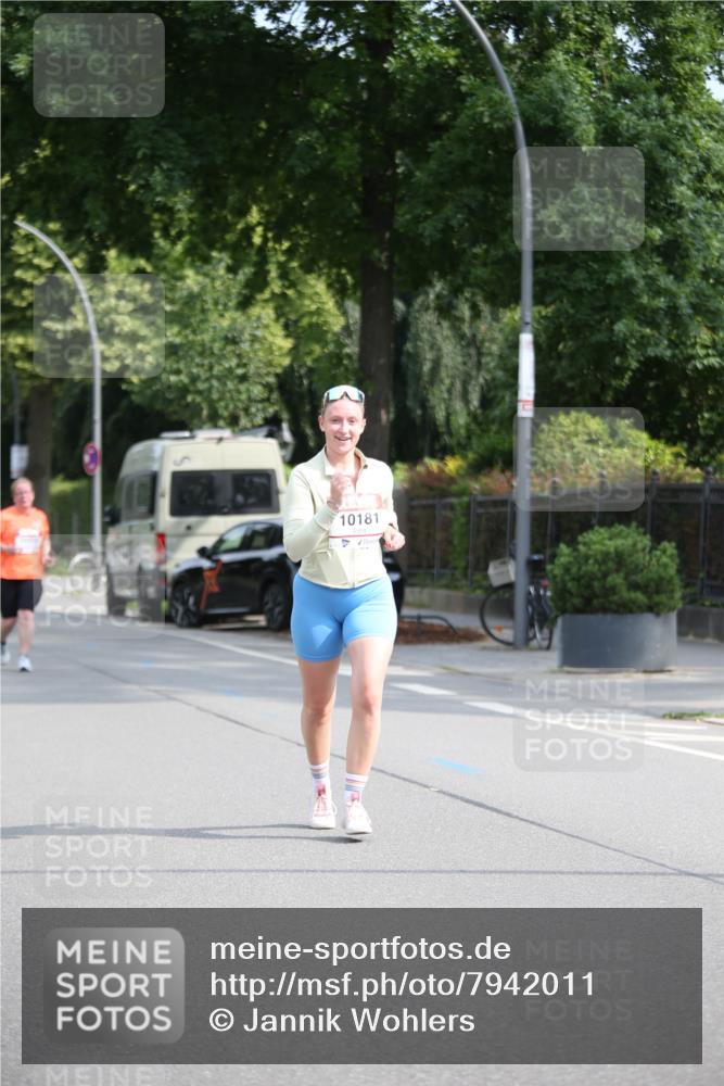 15.06.2025 - REWE Women's Run Jannik Wohlers http://msf.ph/oto/7942011 15.06.2025 09:59:48 Laufen 10181 meine-sportfotos.de