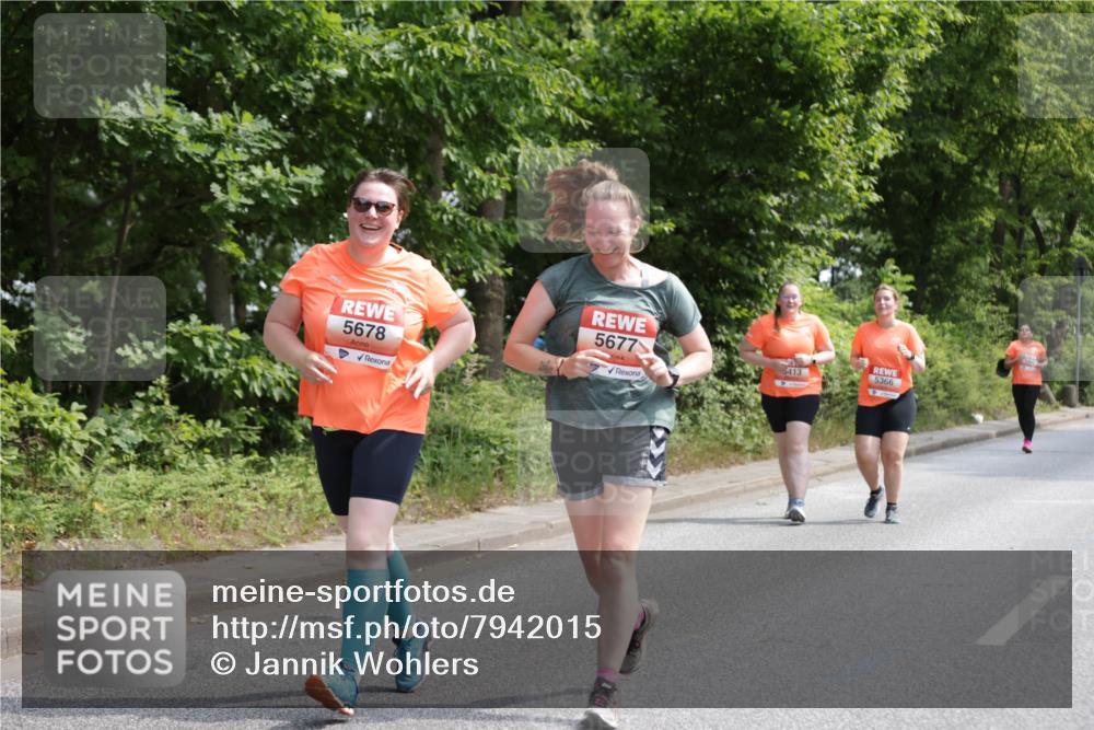 15.06.2025 - REWE Women's Run Jannik Wohlers http://msf.ph/oto/7942015 15.06.2025 10:15:45 Laufen 5678, 5677, 5413, 5366 meine-sportfotos.de