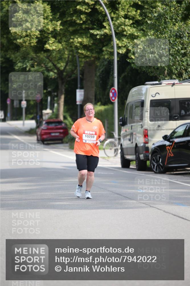 15.06.2025 - REWE Women's Run Jannik Wohlers http://msf.ph/oto/7942022 15.06.2025 09:59:49 Laufen 10259 meine-sportfotos.de