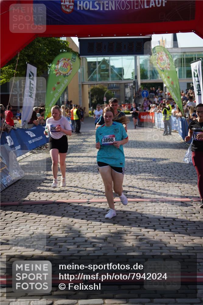 13.06.2025 - Holstenköstenlauf Felixshl http://msf.ph/oto/7942024 13.06.2025 18:07:50 Laufen 2647, 2957, 3077, 3106, 3283, 3624, 3802, 3865, 3898 meine-sportfotos.de