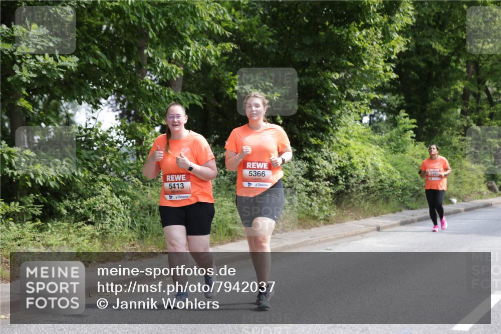 15.06.2025 - REWE Women's Run Jannik Wohlers http://msf.ph/oto/7942037 15.06.2025 10:15:48 Laufen 5413, 5366, 6390 meine-sportfotos.de