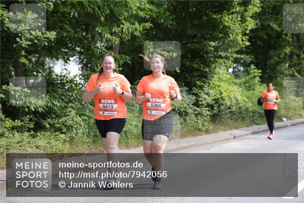 15.06.2025 - REWE Women's Run Jannik Wohlers http://msf.ph/oto/7942056 15.06.2025 10:15:48 Laufen 5413, 5366 meine-sportfotos.de
