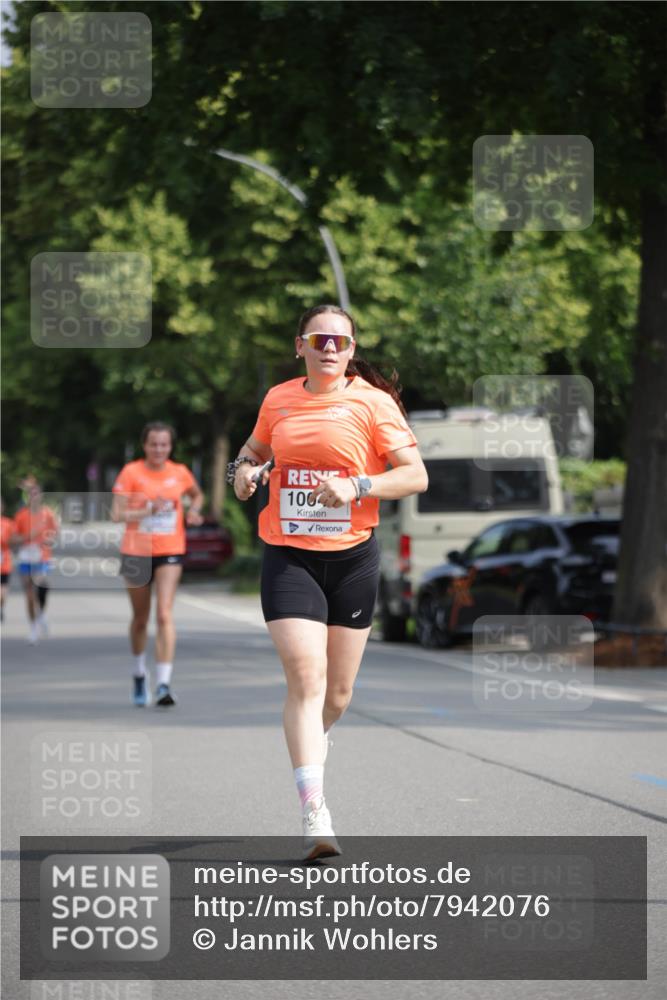 15.06.2025 - REWE Women's Run Jannik Wohlers http://msf.ph/oto/7942076 15.06.2025 08:46:35 Laufen 1004 meine-sportfotos.de