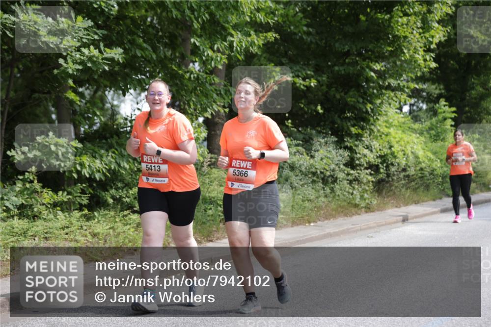 15.06.2025 - REWE Women's Run Jannik Wohlers http://msf.ph/oto/7942102 15.06.2025 10:15:48 Laufen 5413, 5366 meine-sportfotos.de