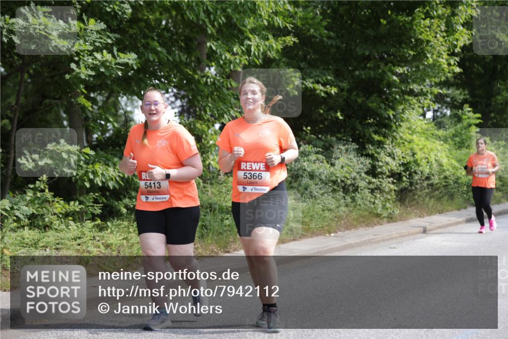 15.06.2025 - REWE Women's Run Jannik Wohlers http://msf.ph/oto/7942112 15.06.2025 10:15:48 Laufen 5413, 5366 meine-sportfotos.de
