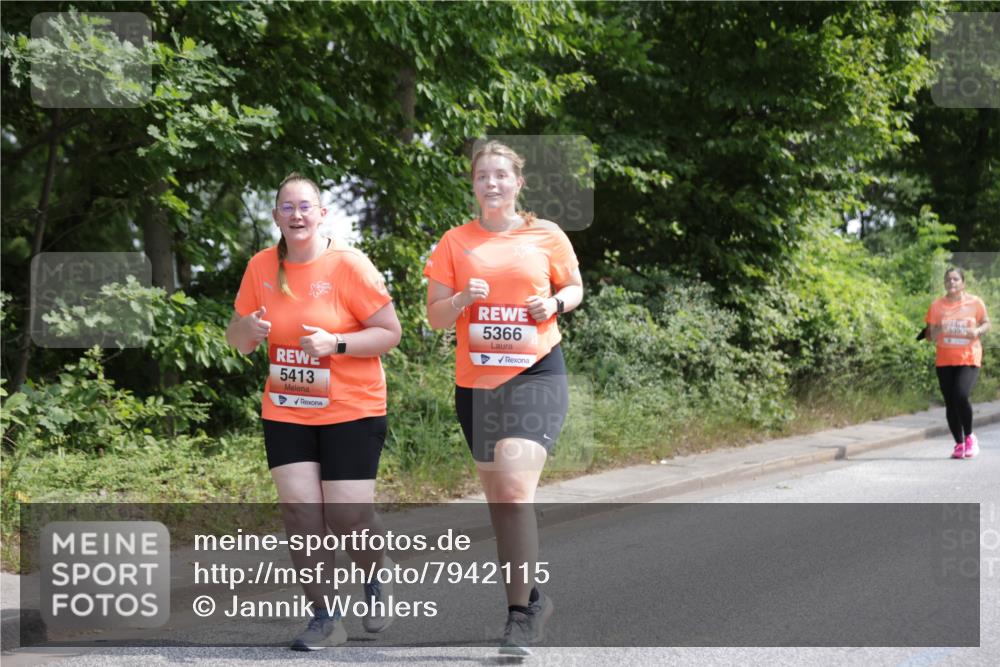 15.06.2025 - REWE Women's Run Jannik Wohlers http://msf.ph/oto/7942115 15.06.2025 10:15:48 Laufen 5413, 5366 meine-sportfotos.de