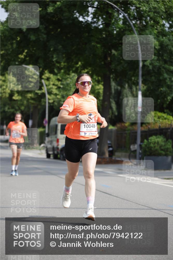 15.06.2025 - REWE Women's Run Jannik Wohlers http://msf.ph/oto/7942122 15.06.2025 08:46:36 Laufen 10048 meine-sportfotos.de