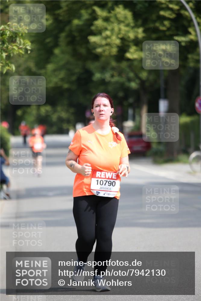 15.06.2025 - REWE Women's Run Jannik Wohlers http://msf.ph/oto/7942130 15.06.2025 09:59:56 Laufen 10790 meine-sportfotos.de