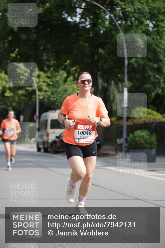 15.06.2025 - REWE Women's Run Jannik Wohlers http://msf.ph/oto/7942131 15.06.2025 08:46:36 Laufen 10048 meine-sportfotos.de