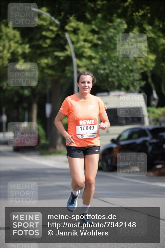 15.06.2025 - REWE Women's Run Jannik Wohlers http://msf.ph/oto/7942148 15.06.2025 08:46:38 Laufen 10849 meine-sportfotos.de