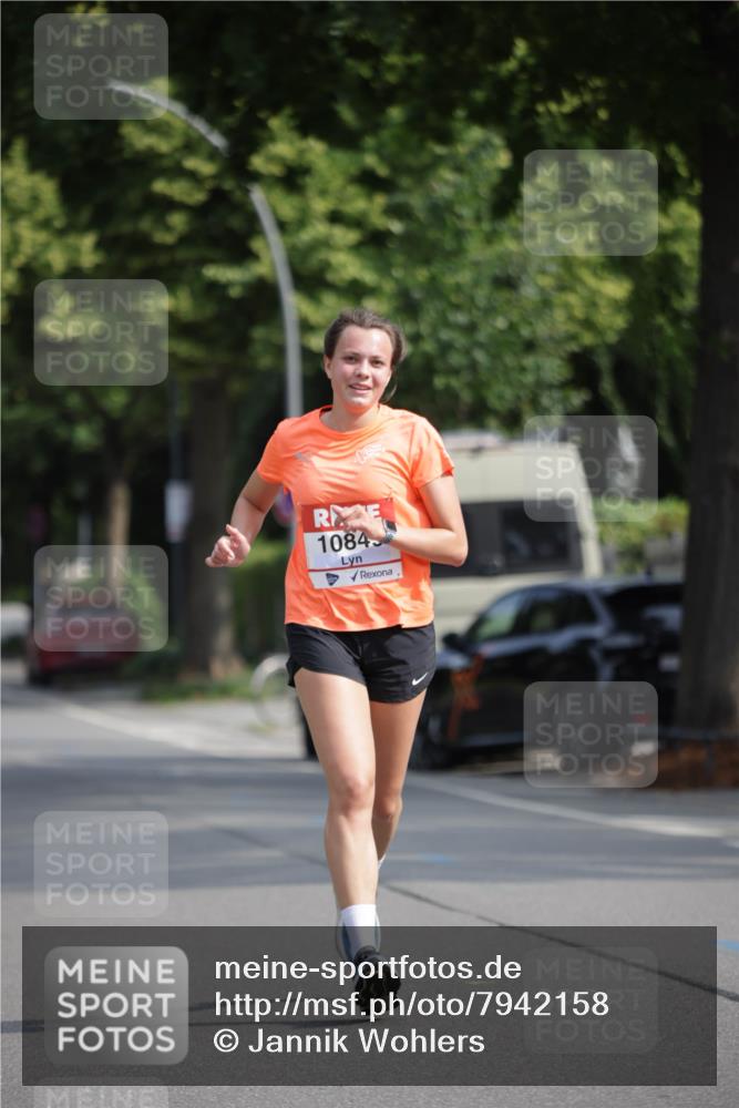 15.06.2025 - REWE Women's Run Jannik Wohlers http://msf.ph/oto/7942158 15.06.2025 08:46:38 Laufen 1084 meine-sportfotos.de