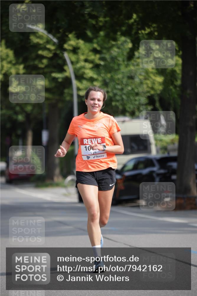 15.06.2025 - REWE Women's Run Jannik Wohlers http://msf.ph/oto/7942162 15.06.2025 08:46:38 Laufen 10 meine-sportfotos.de