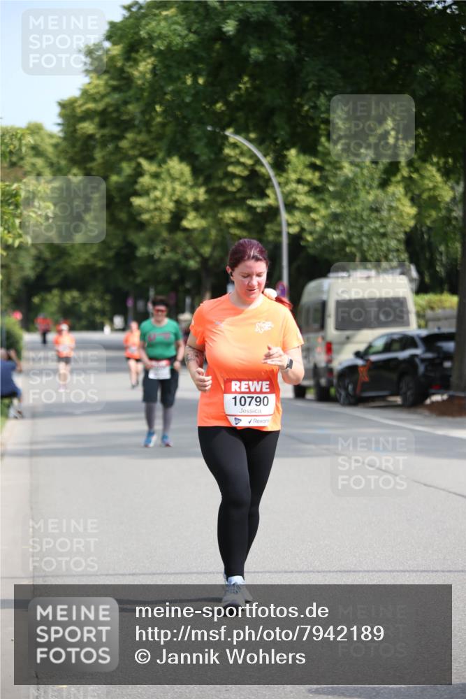 15.06.2025 - REWE Women's Run Jannik Wohlers http://msf.ph/oto/7942189 15.06.2025 09:59:57 Laufen 10790 meine-sportfotos.de
