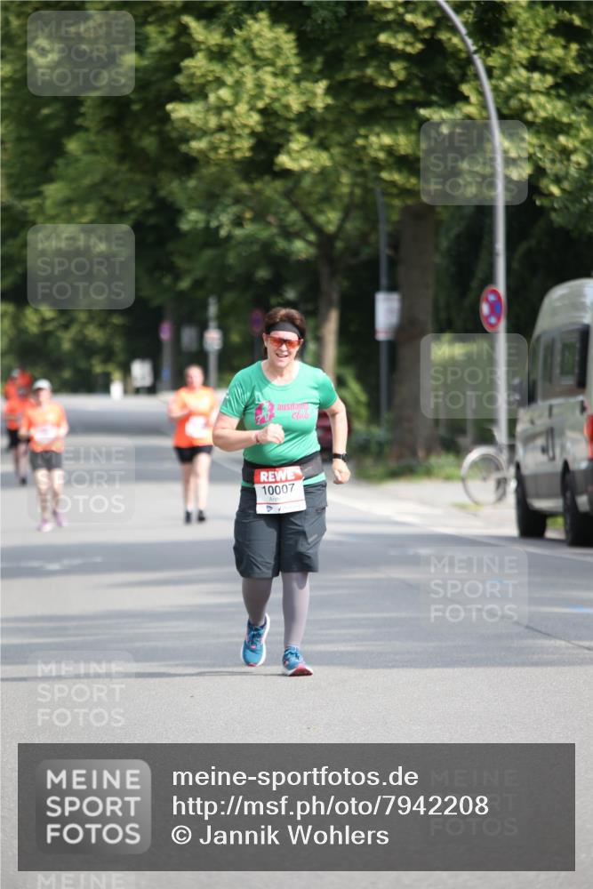 15.06.2025 - REWE Women's Run Jannik Wohlers http://msf.ph/oto/7942208 15.06.2025 09:59:59 Laufen 10007 meine-sportfotos.de