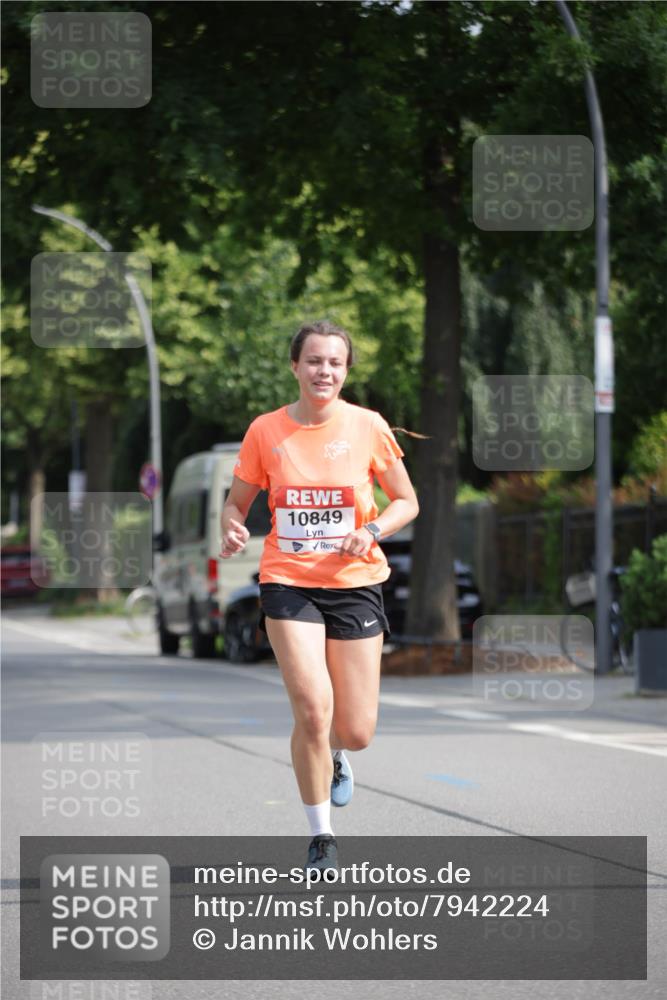 15.06.2025 - REWE Women's Run Jannik Wohlers http://msf.ph/oto/7942224 15.06.2025 08:46:39 Laufen 10849 meine-sportfotos.de