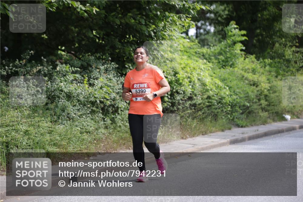 15.06.2025 - REWE Women's Run Jannik Wohlers http://msf.ph/oto/7942231 15.06.2025 10:15:51 Laufen 5399 meine-sportfotos.de