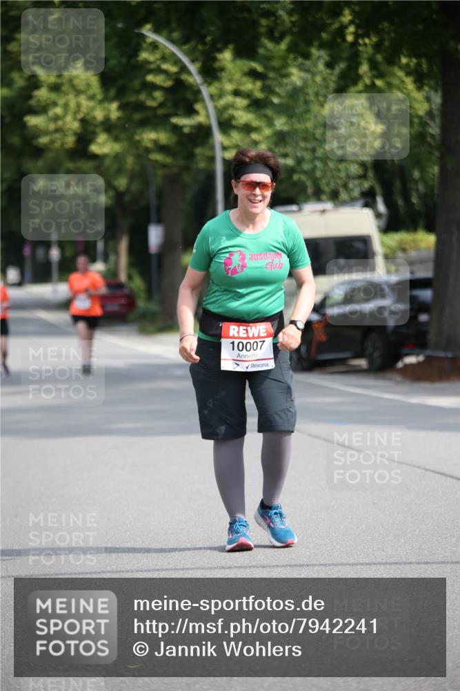 15.06.2025 - REWE Women's Run Jannik Wohlers http://msf.ph/oto/7942241 15.06.2025 10:00:04 Laufen 10007 meine-sportfotos.de