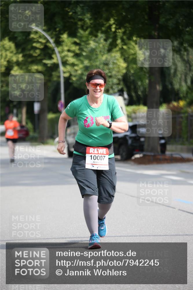 15.06.2025 - REWE Women's Run Jannik Wohlers http://msf.ph/oto/7942245 15.06.2025 10:00:05 Laufen 10007 meine-sportfotos.de