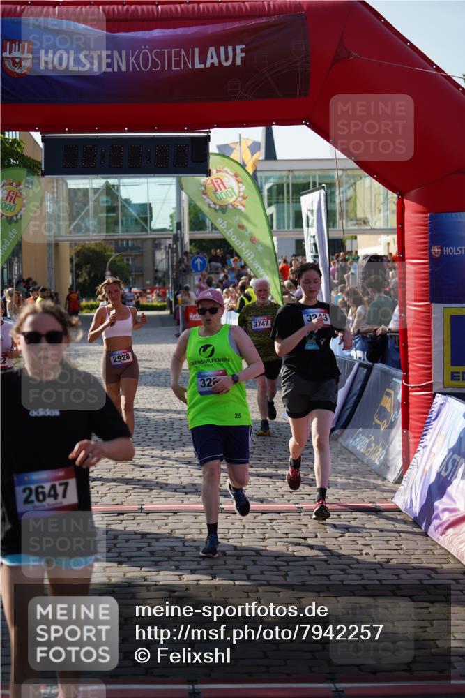 13.06.2025 - Holstenköstenlauf Felixshl http://msf.ph/oto/7942257 13.06.2025 18:07:58 Laufen 2335, 2647, 2922, 2928, 3106, 3243, 3283, 3747 meine-sportfotos.de