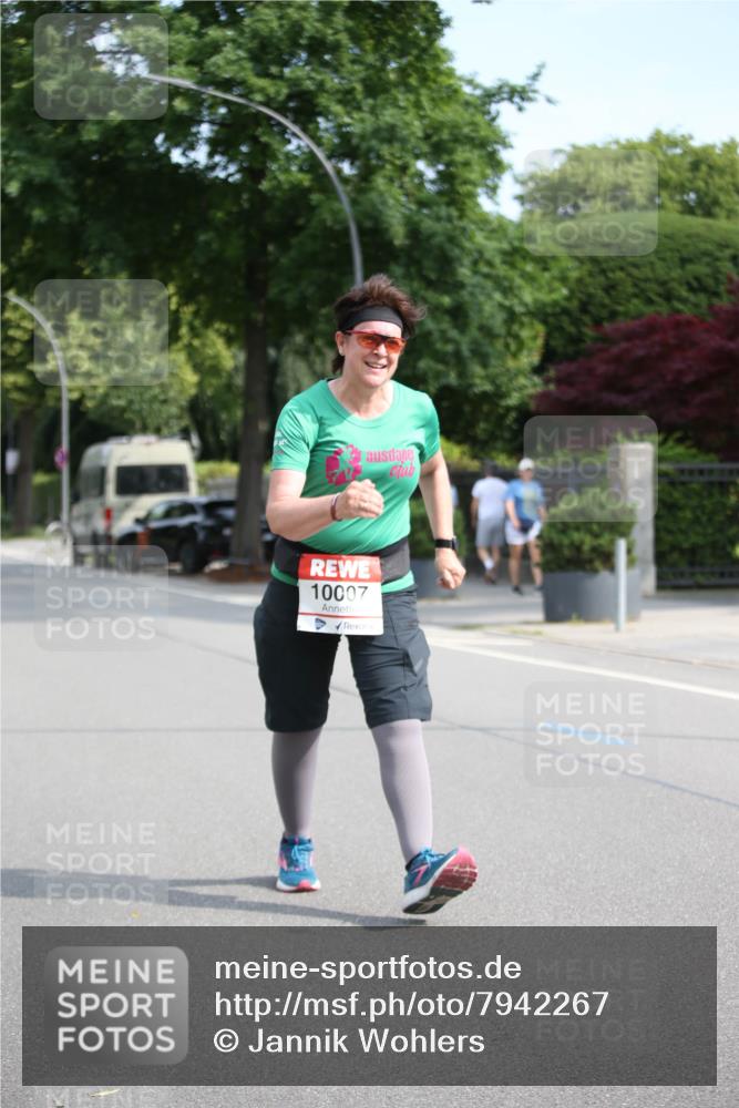 15.06.2025 - REWE Women's Run Jannik Wohlers http://msf.ph/oto/7942267 15.06.2025 10:00:07 Laufen 10007 meine-sportfotos.de