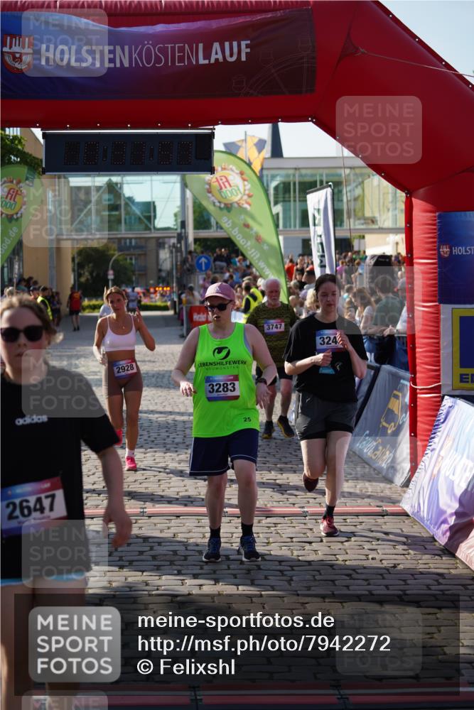 13.06.2025 - Holstenköstenlauf Felixshl http://msf.ph/oto/7942272 13.06.2025 18:07:59 Laufen 2335, 2647, 2922, 2928, 3106, 3243, 3283, 3747 meine-sportfotos.de