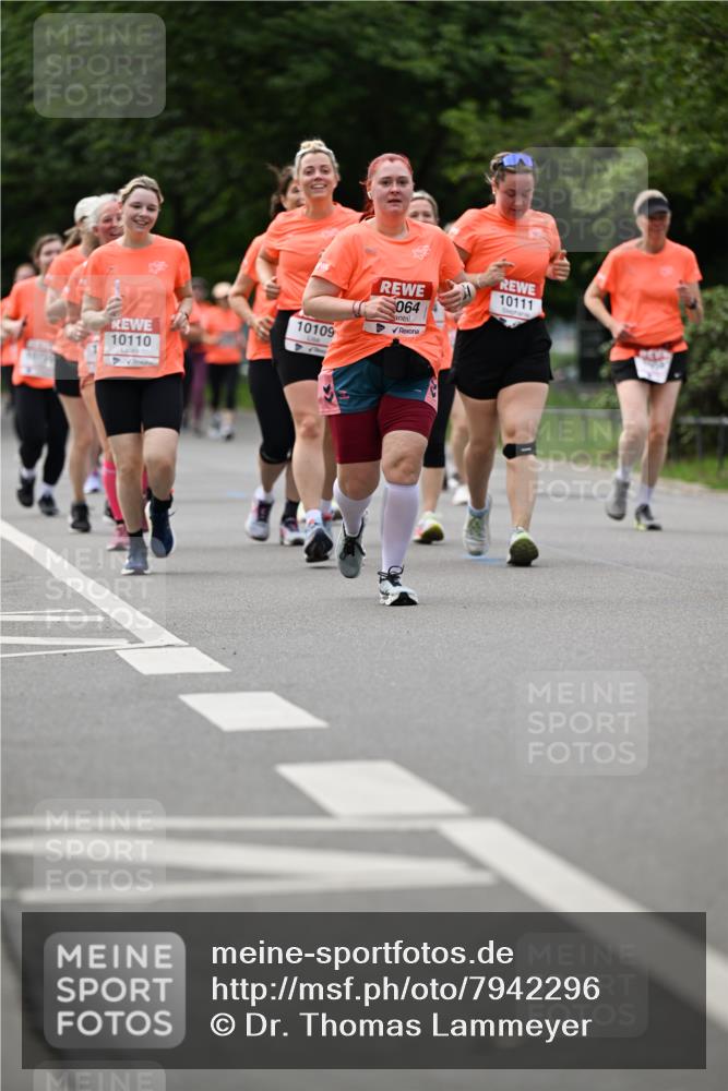 15.06.2025 - REWE Women's Run Dr. Thomas Lammeyer http://msf.ph/oto/7942296 15.06.2025 09:21:35 Laufen 10110, 10109, 064, 10111 meine-sportfotos.de
