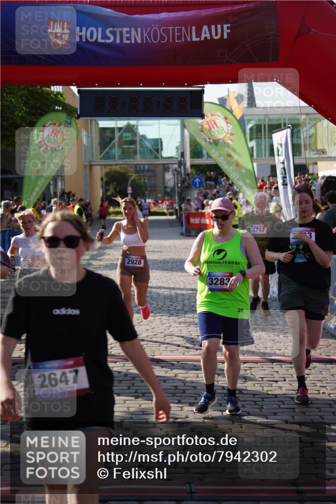 13.06.2025 - Holstenköstenlauf Felixshl http://msf.ph/oto/7942302 13.06.2025 18:07:59 Laufen 2335, 2647, 2922, 2928, 3106, 3243, 3283, 3747 meine-sportfotos.de