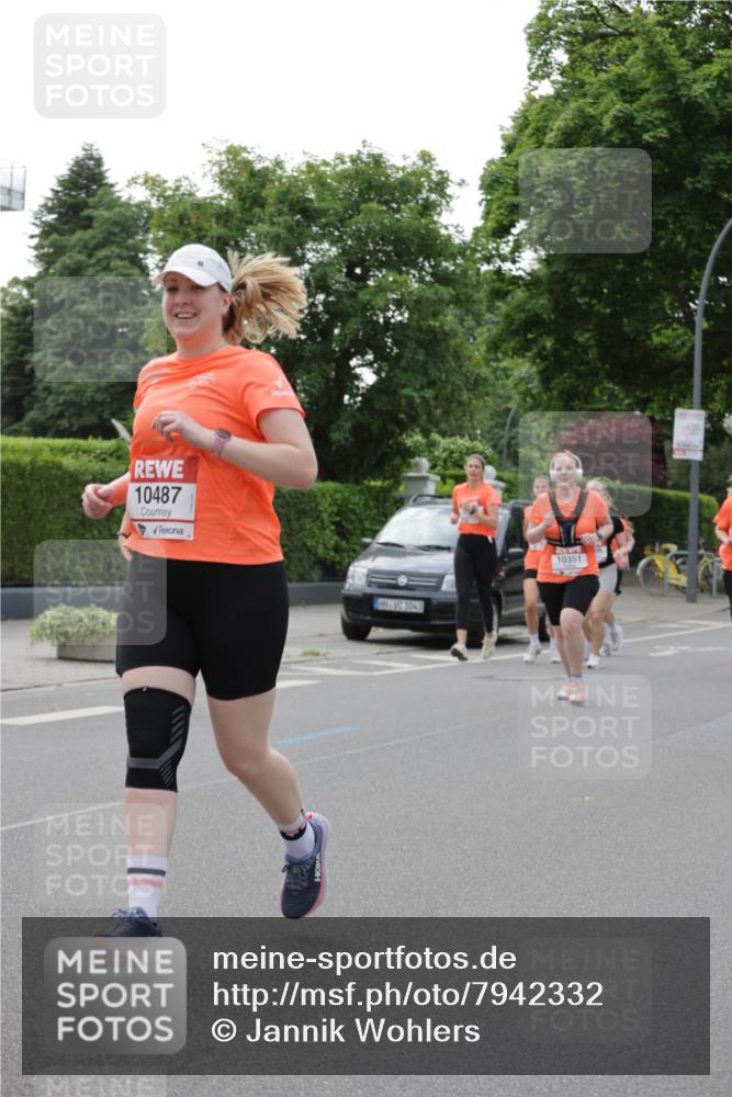 15.06.2025 - REWE Women's Run Jannik Wohlers http://msf.ph/oto/7942332 15.06.2025 08:28:37 Laufen 10487, 1043, 10351 meine-sportfotos.de