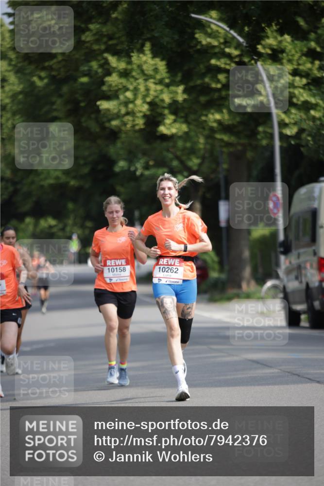 15.06.2025 - REWE Women's Run Jannik Wohlers http://msf.ph/oto/7942376 15.06.2025 08:46:42 Laufen 10158, 10262 meine-sportfotos.de