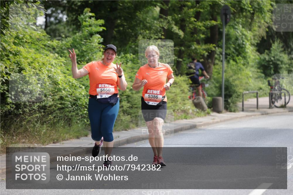 15.06.2025 - REWE Women's Run Jannik Wohlers http://msf.ph/oto/7942382 15.06.2025 10:15:55 Laufen 5650, 5386 meine-sportfotos.de