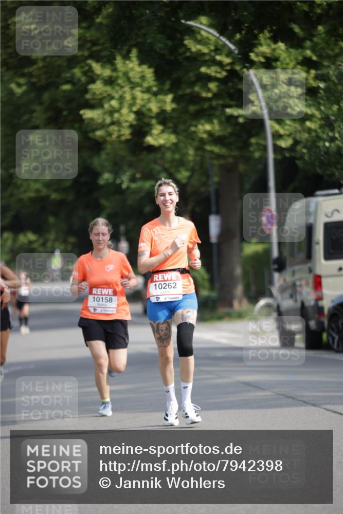 15.06.2025 - REWE Women's Run Jannik Wohlers http://msf.ph/oto/7942398 15.06.2025 08:46:42 Laufen 10158, 10262 meine-sportfotos.de