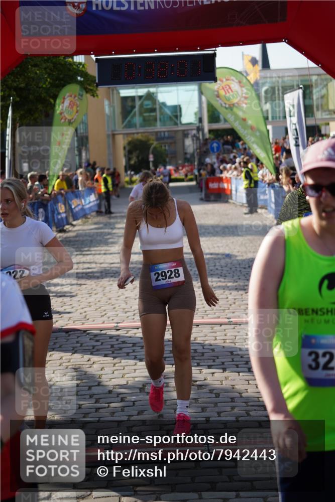 13.06.2025 - Holstenköstenlauf Felixshl http://msf.ph/oto/7942443 13.06.2025 18:08:02 Laufen 2335, 2922, 2928, 3243, 3283, 3747 meine-sportfotos.de