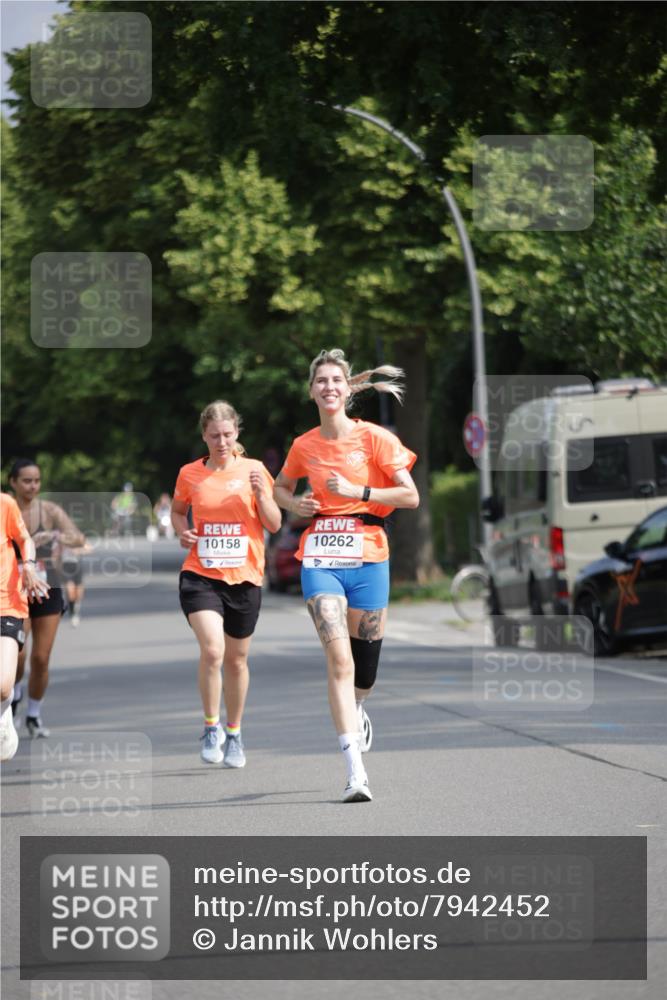 15.06.2025 - REWE Women's Run Jannik Wohlers http://msf.ph/oto/7942452 15.06.2025 08:46:43 Laufen 10158, 10262 meine-sportfotos.de