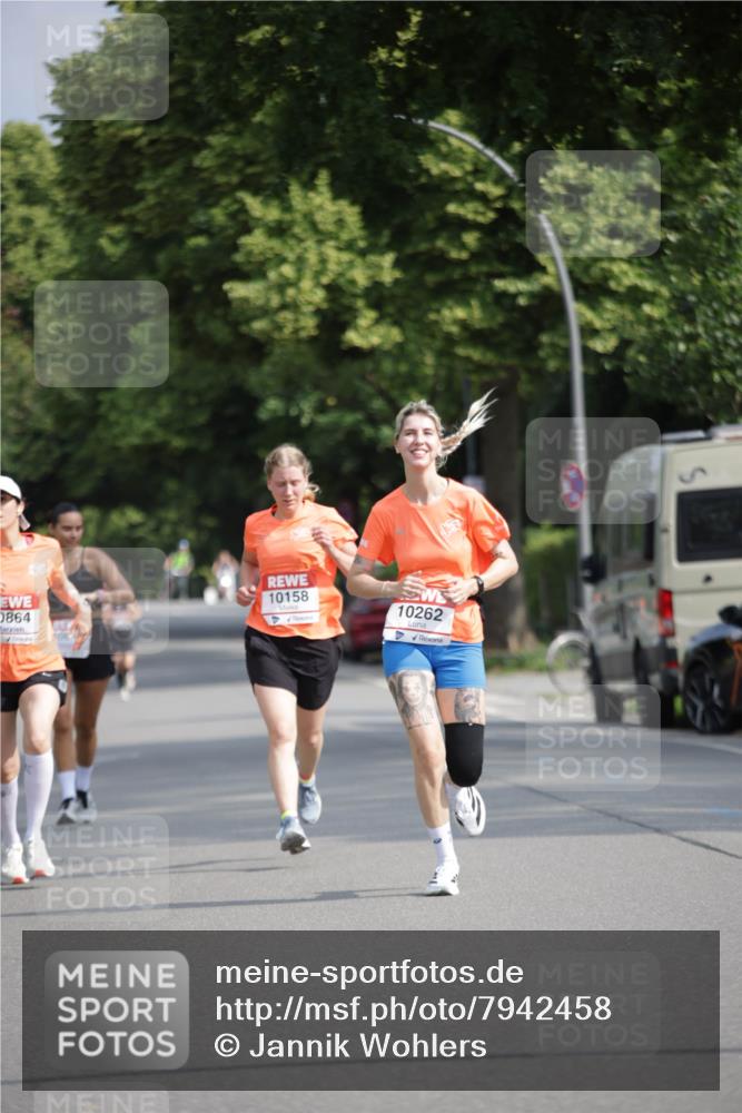 15.06.2025 - REWE Women's Run Jannik Wohlers http://msf.ph/oto/7942458 15.06.2025 08:46:43 Laufen 10158, 0864, 10262 meine-sportfotos.de