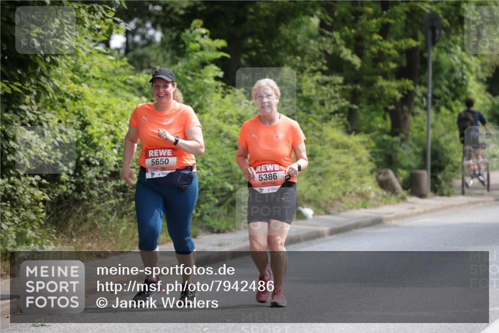 15.06.2025 - REWE Women's Run Jannik Wohlers http://msf.ph/oto/7942486 15.06.2025 10:15:56 Laufen 5650, 5386 meine-sportfotos.de