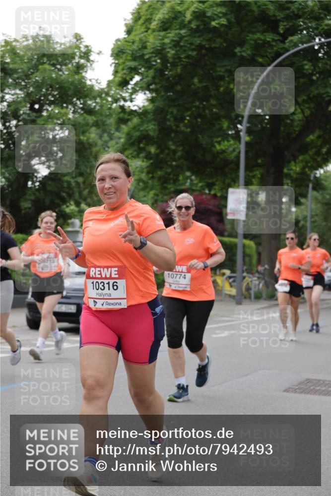 15.06.2025 - REWE Women's Run Jannik Wohlers http://msf.ph/oto/7942493 15.06.2025 08:28:39 Laufen 0713, 10316, 10774 meine-sportfotos.de