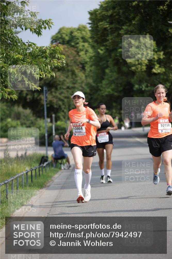 15.06.2025 - REWE Women's Run Jannik Wohlers http://msf.ph/oto/7942497 15.06.2025 08:46:44 Laufen 10864 meine-sportfotos.de