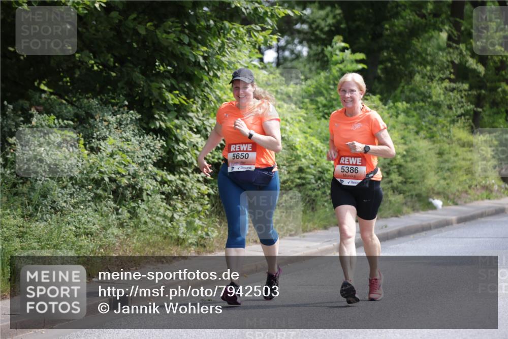 15.06.2025 - REWE Women's Run Jannik Wohlers http://msf.ph/oto/7942503 15.06.2025 10:15:57 Laufen 5650, 5386 meine-sportfotos.de