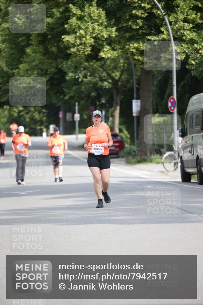 15.06.2025 - REWE Women's Run Jannik Wohlers http://msf.ph/oto/7942517 15.06.2025 10:00:36 Laufen 10863 meine-sportfotos.de