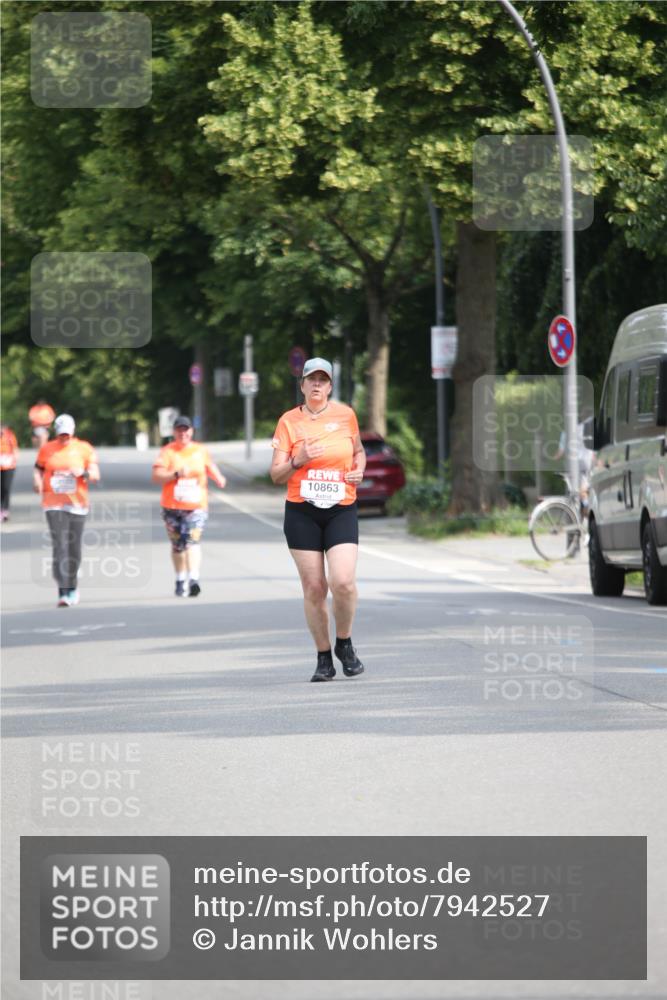 15.06.2025 - REWE Women's Run Jannik Wohlers http://msf.ph/oto/7942527 15.06.2025 10:00:36 Laufen 10863 meine-sportfotos.de