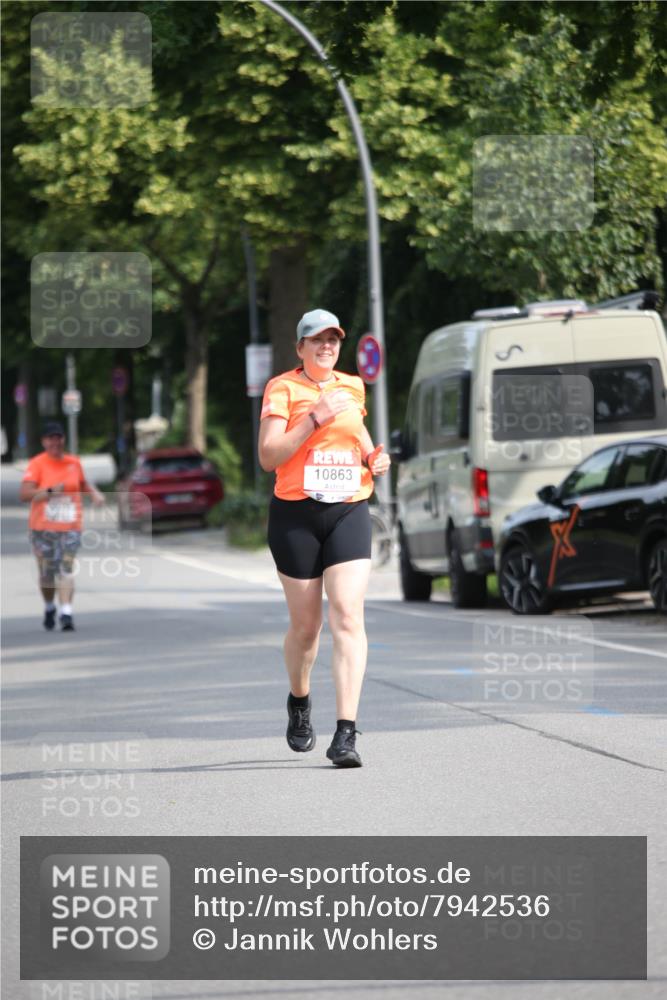 15.06.2025 - REWE Women's Run Jannik Wohlers http://msf.ph/oto/7942536 15.06.2025 10:00:40 Laufen 10863 meine-sportfotos.de