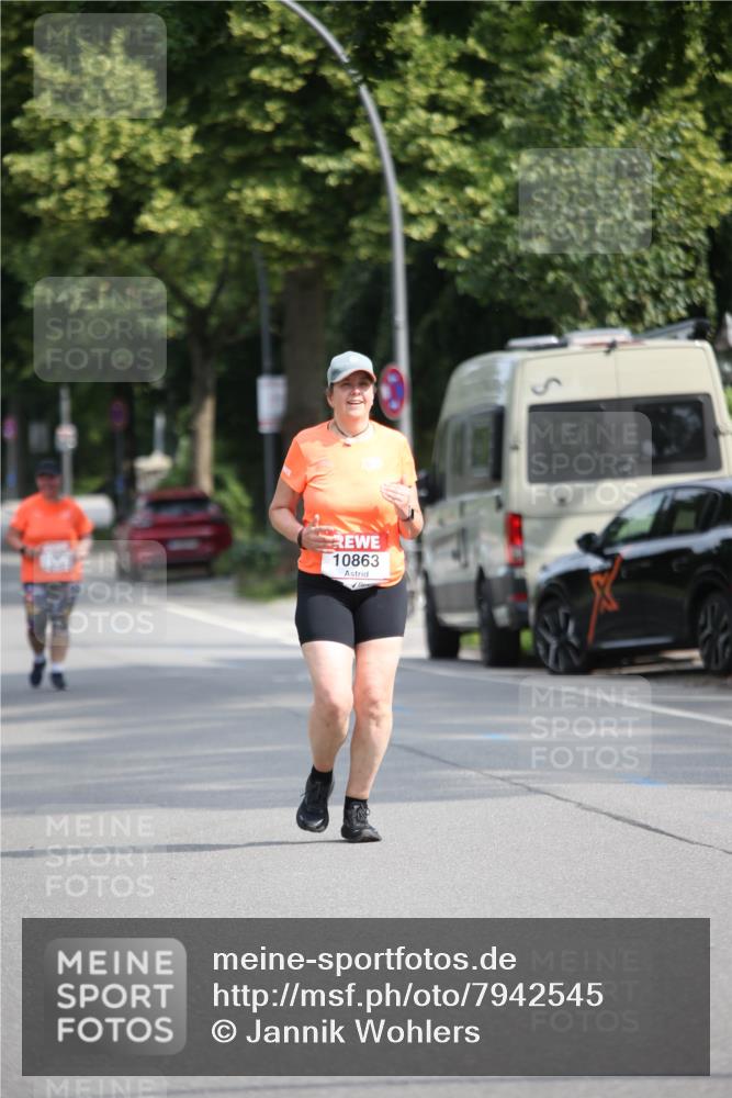 15.06.2025 - REWE Women's Run Jannik Wohlers http://msf.ph/oto/7942545 15.06.2025 10:00:40 Laufen 10863 meine-sportfotos.de