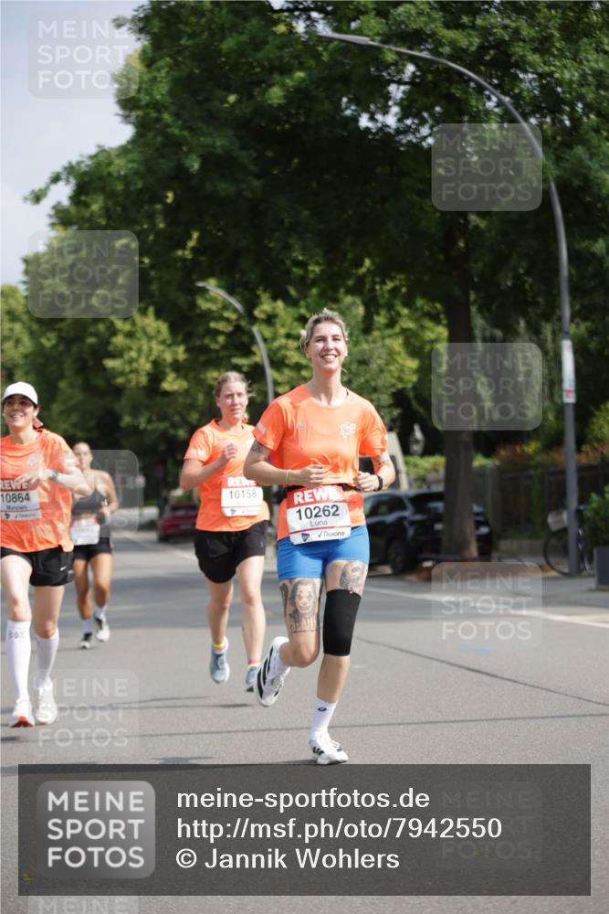 15.06.2025 - REWE Women's Run Jannik Wohlers http://msf.ph/oto/7942550 15.06.2025 08:46:45 Laufen 10864, 10158, 10262 meine-sportfotos.de