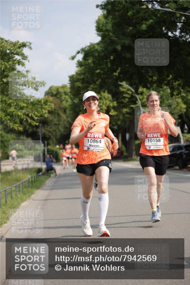 15.06.2025 - REWE Women's Run Jannik Wohlers http://msf.ph/oto/7942569 15.06.2025 08:46:46 Laufen 10864, 10158 meine-sportfotos.de