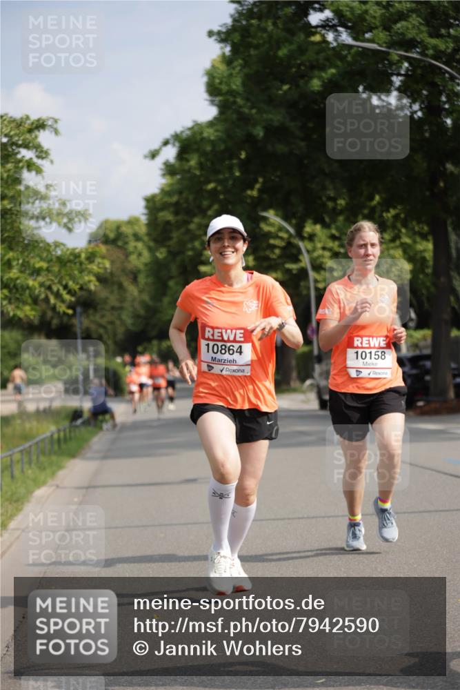 15.06.2025 - REWE Women's Run Jannik Wohlers http://msf.ph/oto/7942590 15.06.2025 08:46:47 Laufen 10864, 10158 meine-sportfotos.de